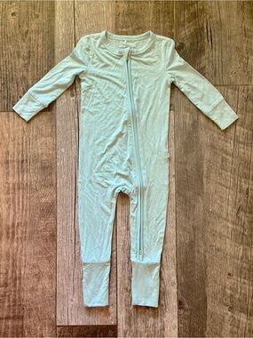 Posh Peanut Aquamarine bamboo zippered footie romper NWOT 9-12 Mo